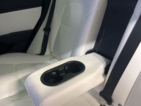 Used 2021 Tesla Model 3 Standard Range Plus image 16