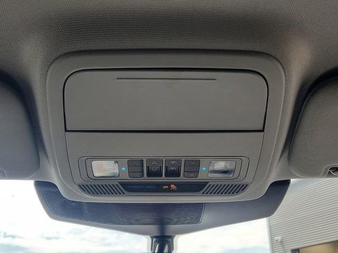 Certified 2023 Ford Explorer XLT w/ Equipment Group 202A AWD/4WD image 19