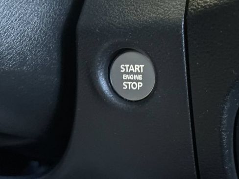 Certified 2022 Nissan Frontier SV RWD image 24