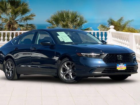 Used 2023 Honda Accord EX image 2