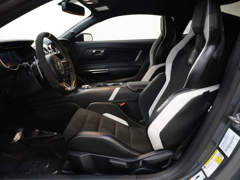 Used 2022 Ford Mustang Shelby GT500 w/ Carbon Fiber Track Pack RWD image 86
