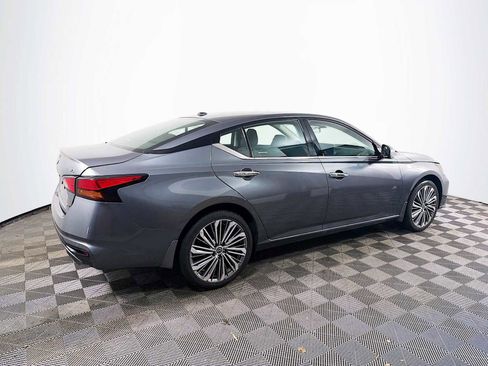 New 2025 Nissan Altima 2.5 SL AWD/4WD image 2
