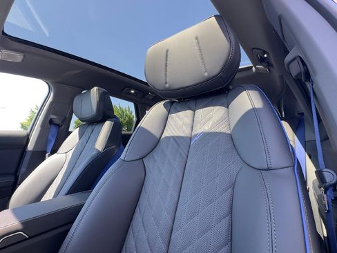 New 2026 Cadillac Optiq V AWD/4WD image 21