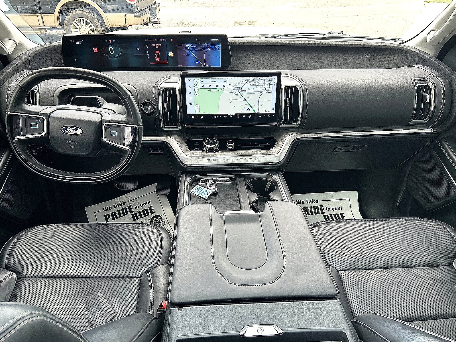 Used 2025 Ford Expedition Platinum AWD/4WD image 7