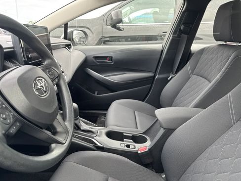 Used 2024 Toyota Corolla LE FWD image 31