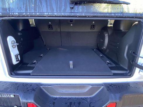 New 2026 Jeep Wrangler Unlimited Sahara AWD/4WD image 9