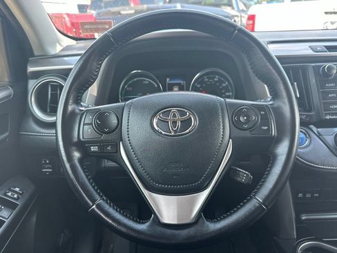 Used 2016 Toyota RAV4 XLE AWD/4WD image 19