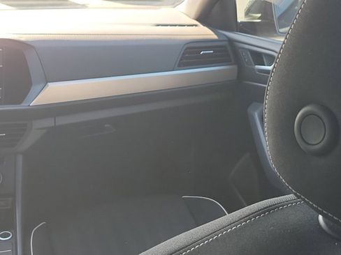 Certified 2024 Volkswagen Jetta Sport image 4