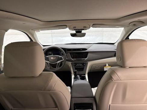 Used 2026 Cadillac XT5 Premium Luxury w/ Driver Assist Package FWD image 21