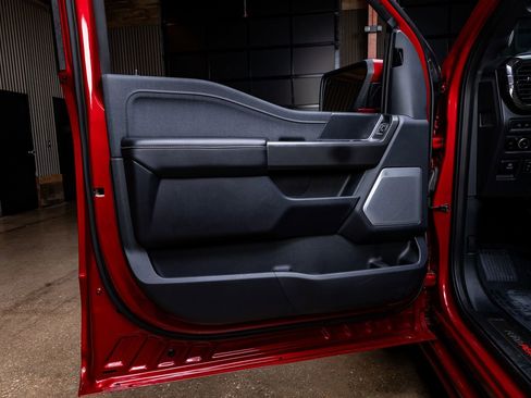 Used 2024 Ford F150 Lariat w/ Equipment Group 502A High image 31