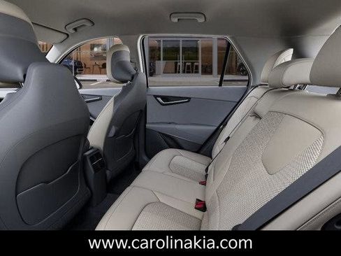 New 2026 Kia Niro EX image 18