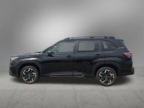 Used 2025 Subaru Forester Limited AWD/4WD image 3