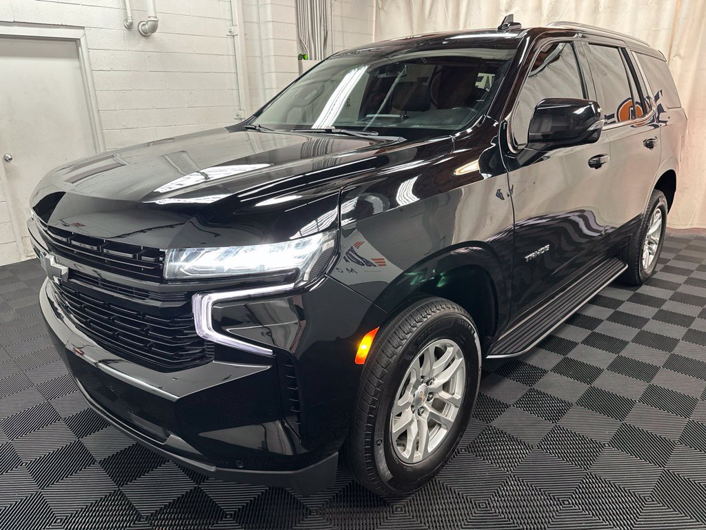 Used 2023 Chevrolet Tahoe LT w/ Luxury Package AWD/4WD image 4