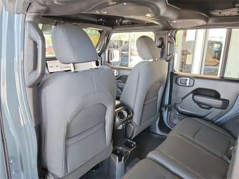 Used 2024 Jeep Wrangler Sport S image 17