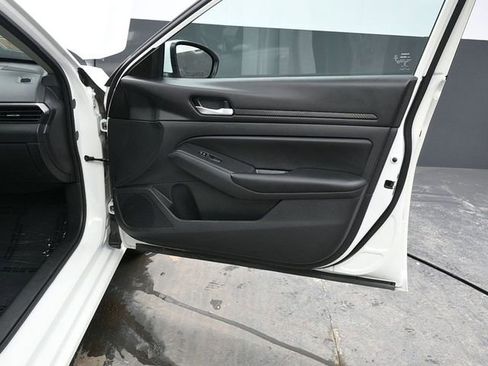 Used 2021 Nissan Altima 2.5 S image 9