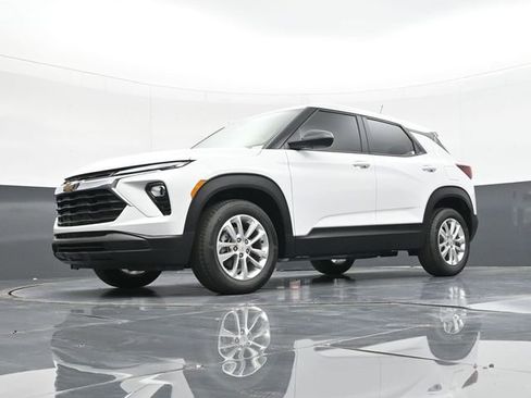 New 2026 Chevrolet TrailBlazer LS w/ LS Convenience Package FWD image 52