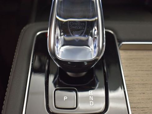 Used 2025 Volvo XC90 B5 Plus w/ Protection Package Premier AWD/4WD image 21