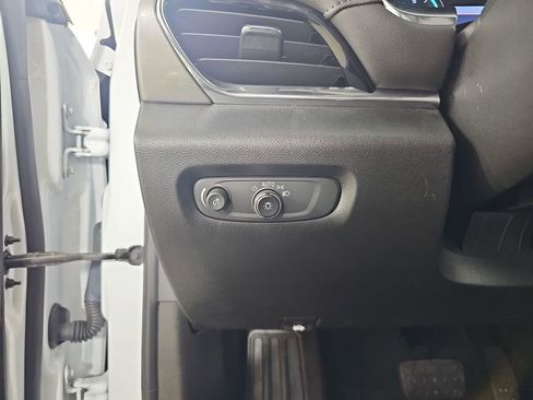 Certified 2023 Chevrolet Traverse LT AWD/4WD image 32