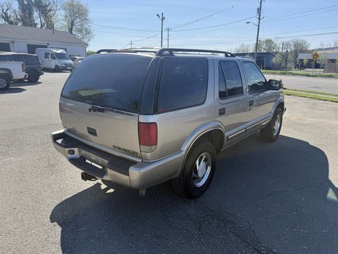 Used 2000 Chevrolet Blazer LT w/ LT Preferred Equipment Group image 6