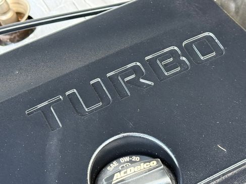 Used 2025 Chevrolet TrailBlazer LT AWD/4WD image 38