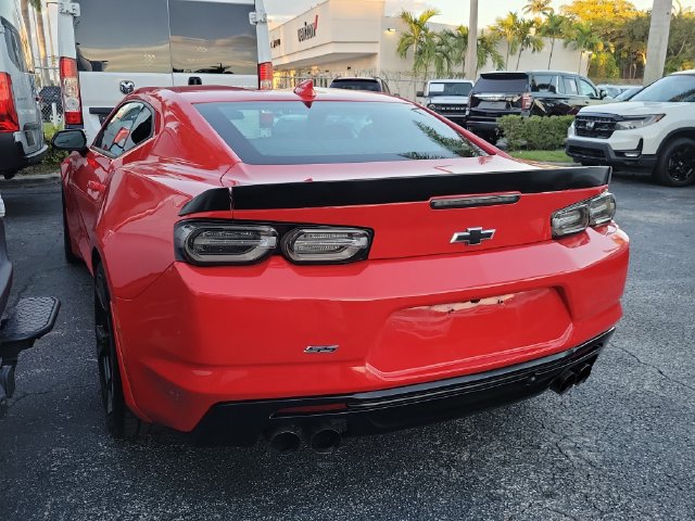 Used 2020 Chevrolet Camaro SS RWD image 4