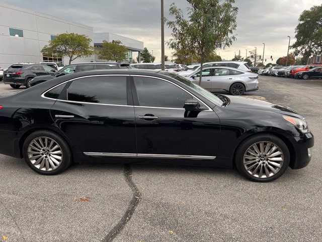 Used 2014 Hyundai Equus Signature RWD image 2