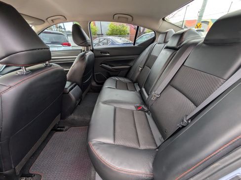 Used 2024 Nissan Altima 2.5 SR FWD image 17