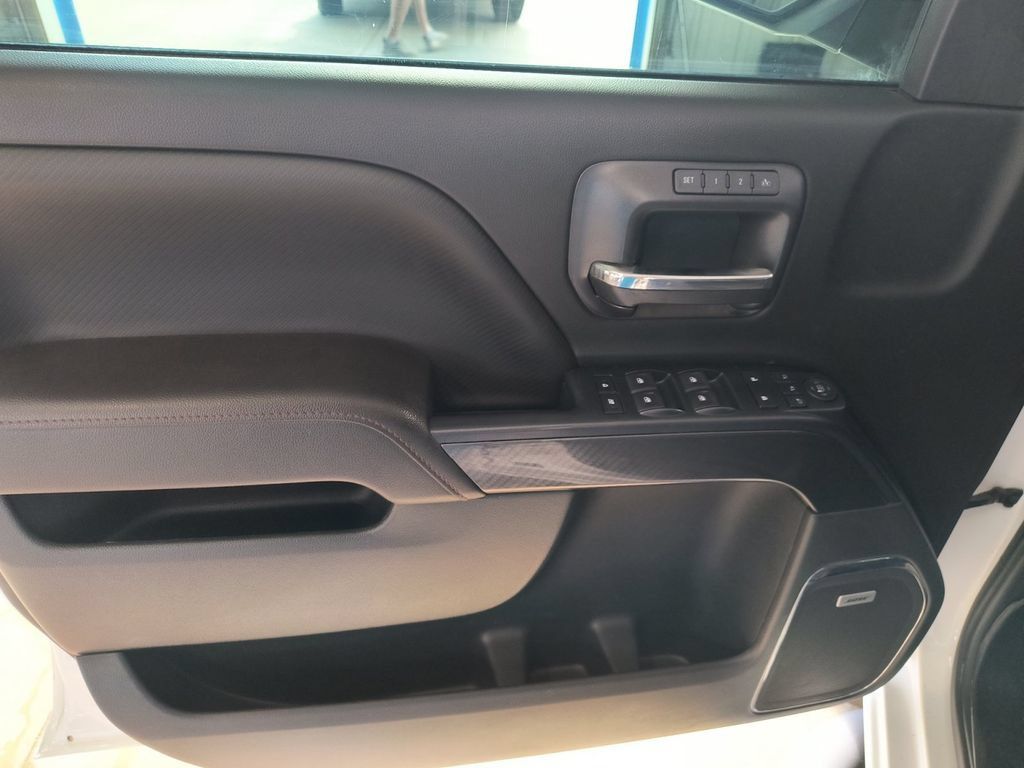 Used 2018 GMC Sierra 1500 SLT AWD/4WD image 11