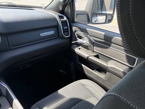 New 2026 RAM 3500 Big Horn AWD/4WD image 33