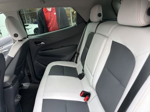 Certified 2020 Chevrolet Bolt Premier w/ Infotainment Package image 8