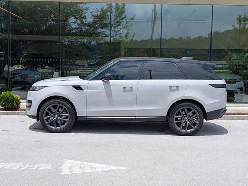 Certified 2025 Land Rover Range Rover Sport SE AWD/4WD image 2