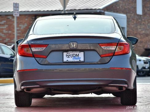 Used 2018 Honda Accord EX image 6