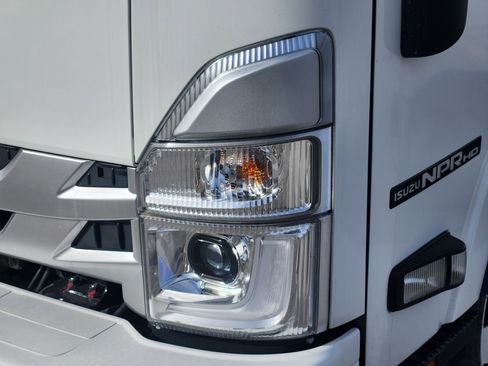New 2026 Isuzu NPR image 5