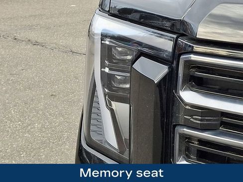 Used 2025 GMC Sierra 2500 AT4 w/ AT4 Premium Plus Package image 13