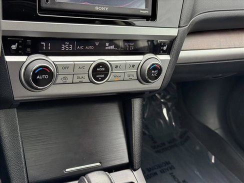 Used 2016 Subaru Outback 2.5i Limited AWD/4WD image 15