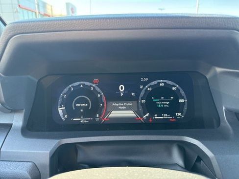 Certified 2025 Toyota 4Runner TRD Off-Road image 27