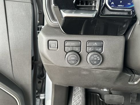 Certified 2023 Chevrolet Silverado 1500 RST w/ Redline Edition AWD/4WD image 18