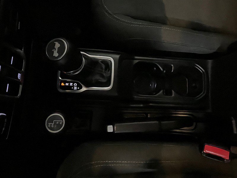 Used 2025 Jeep Wrangler Unlimited Sport AWD/4WD image 15