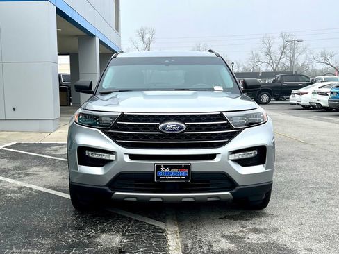Used 2021 Ford Explorer XLT w/ Equipment Group 202A image 12
