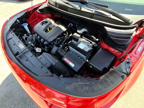 Used 2022 Kia Soul LX w/ Technology Package FWD image 5