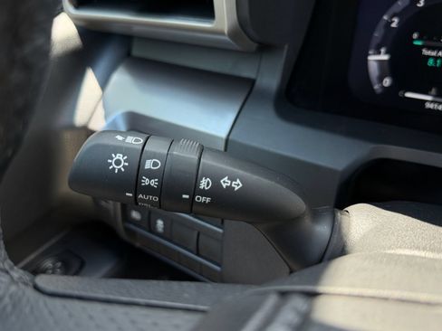 Used 2025 Toyota Tacoma TRD Sport AWD/4WD image 26