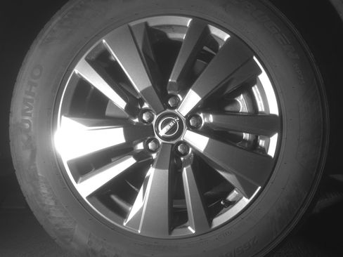 Used 2025 Nissan Pathfinder SV image 13