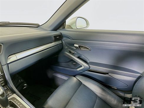 Used 2014 Porsche 911 Carrera image 17