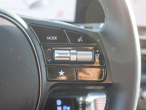 Certified 2025 Hyundai Ioniq 6 SEL image 31