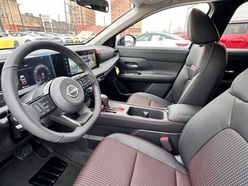New 2025 Nissan Kicks SR image 22