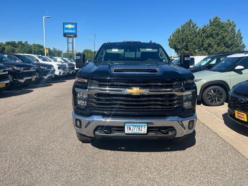 Used 2024 Chevrolet Silverado 3500 LT w/ All Star Edition AWD/4WD image 2