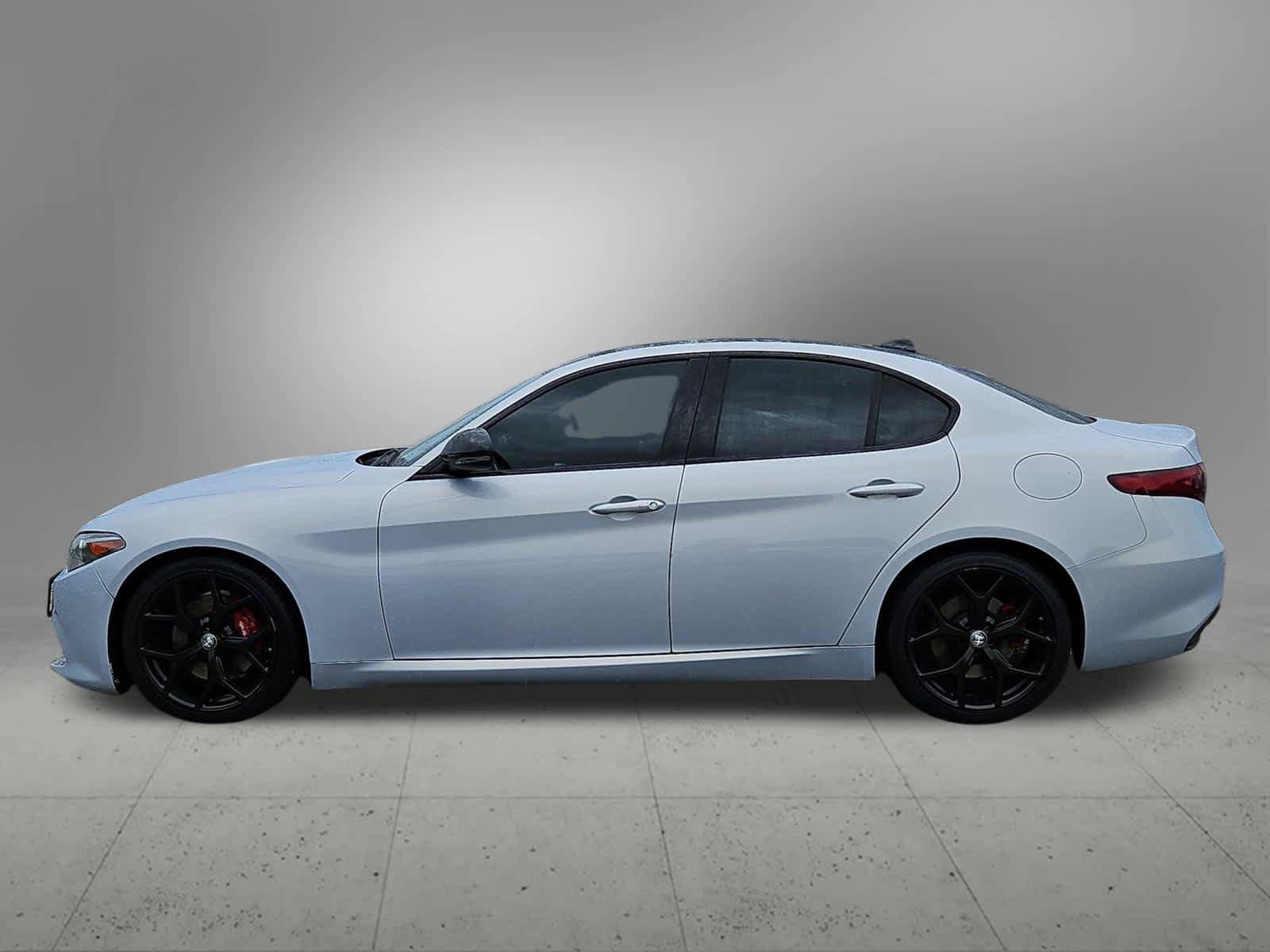 Used 2020 Alfa Romeo Giulia Ti Sport RWD image 3