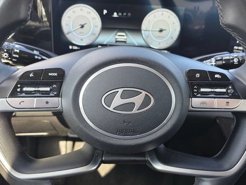Used 2024 Hyundai Elantra Limited FWD image 32