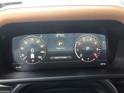 Used 2023 Land Rover Defender 110 S image 11