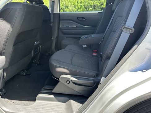 Certified 2025 Nissan Pathfinder SV FWD image 23